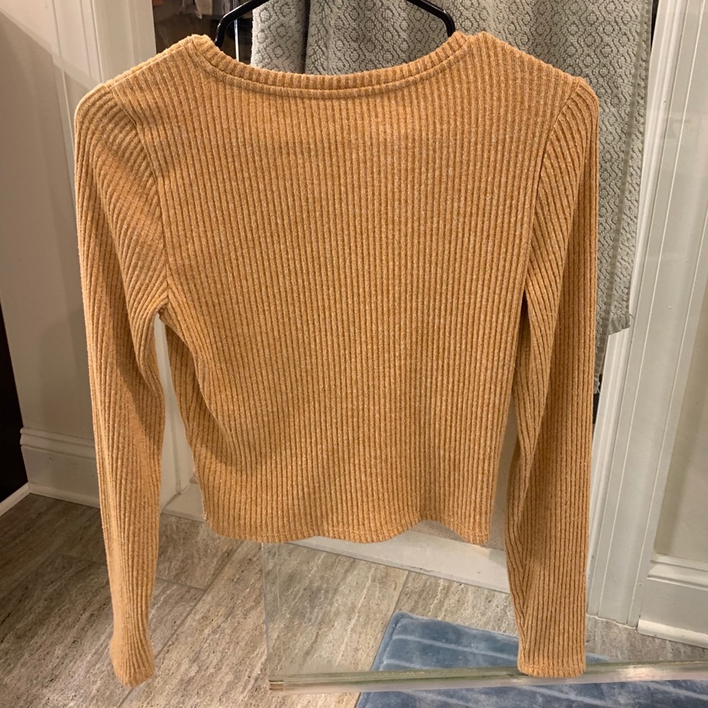 American eagle top! - Picture 2 of 3
